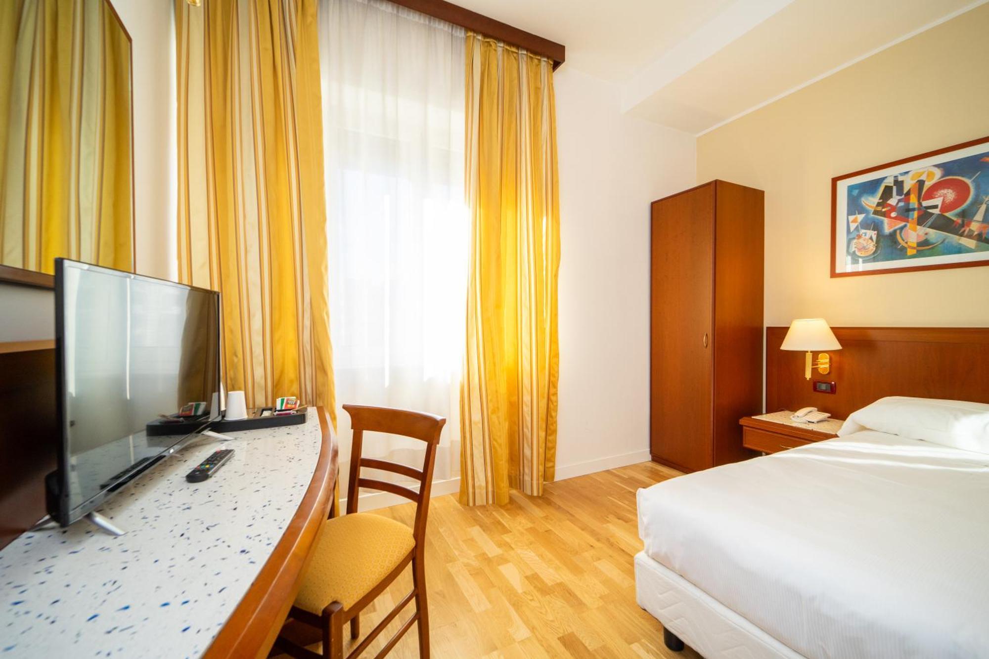 Hotel Europa Rende Zewnętrze zdjęcie